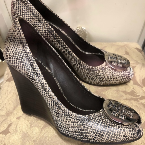 Shoes - Picture 1 of 6